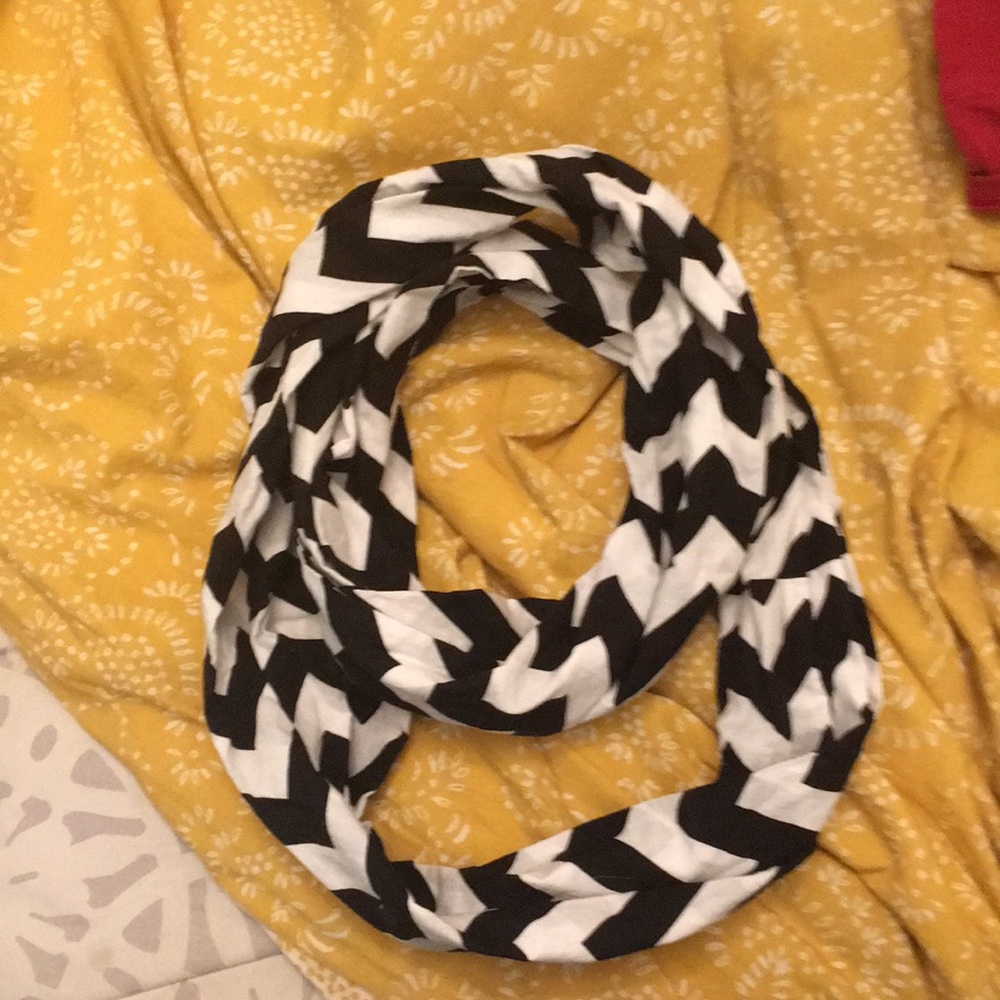Chevron scarf